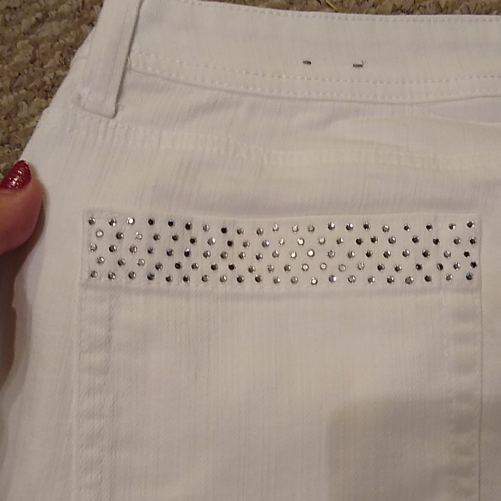 Chico's white crop jeans - Picture 3 of 5